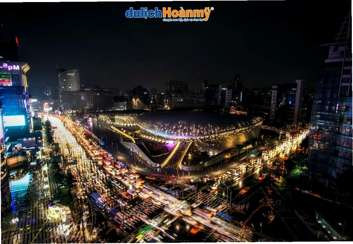 Kiến trúc độc đáo của Dongdaemun Design Plaza (DDP)