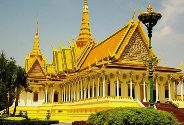 Kiến trúc lộng lẫy của Cung điện Hoàng gia Campuchia