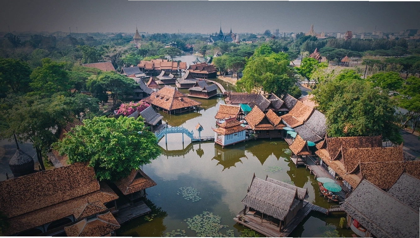 Kiến trúc phủ vàng lộng lẫy tại Muang Boran
