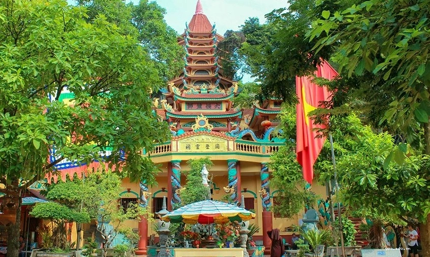 Kiến trúc uy nghiêm của Đền Mẫu Đồng Đăng