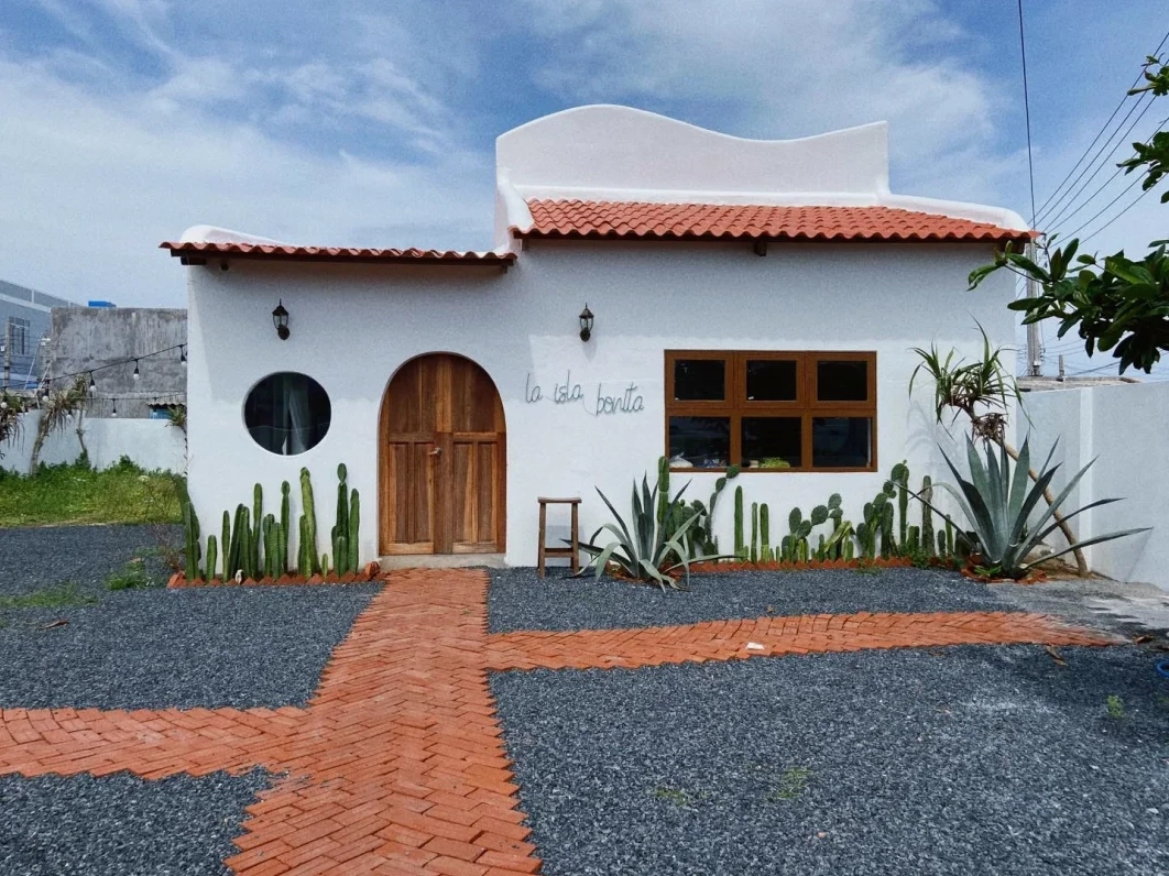 La Isla Bonita Phú Quý: Khám Phá Thiên Đường Nghỉ Dưỡng Độc Đáo