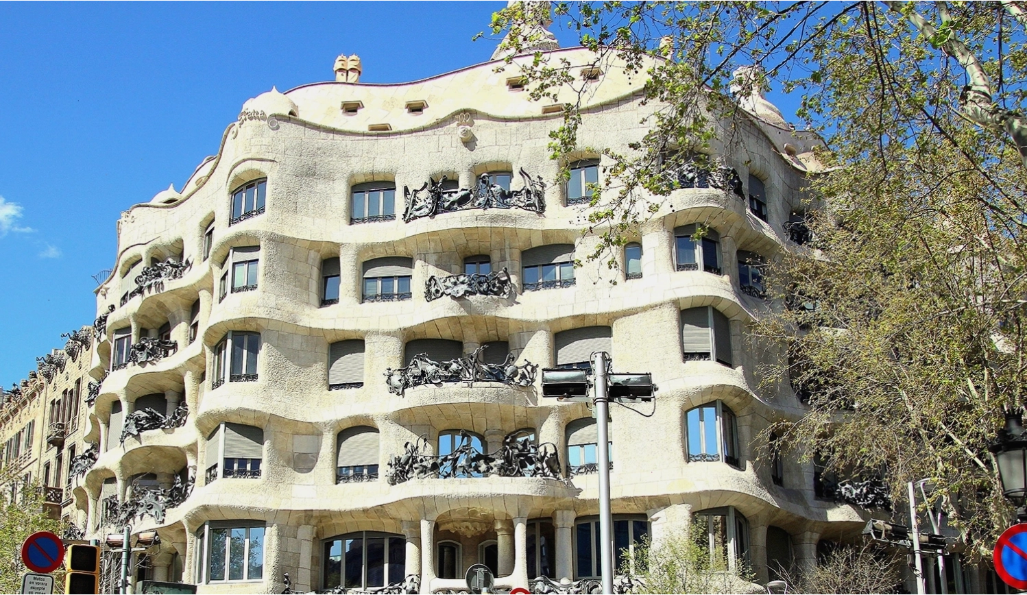 La Pedrera, Barcelona với kiến trúc gợn sóng độc đáo