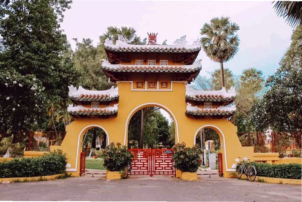 Lăng Ông Bà Chiểu Quận Bình Thạnh