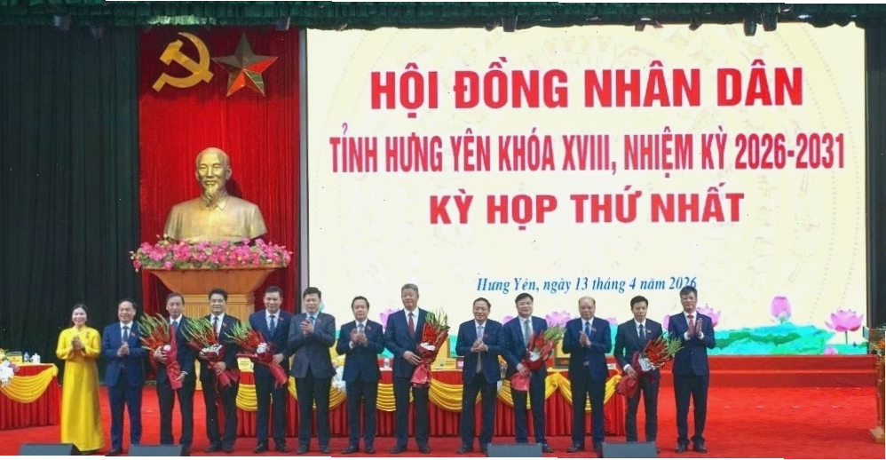Lãnh đạo HĐND và UBND tỉnh Hưng Yên ra mắt tại kỳ họp thứ Nhất