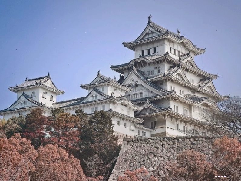 Lâu đài Himeji - Di sản Thế giới UNESCO với kiến trúc trắng muốt