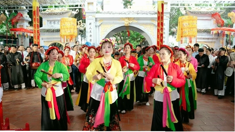 Lễ hội Đền Lảnh Giang thu hút đông đảo du khách