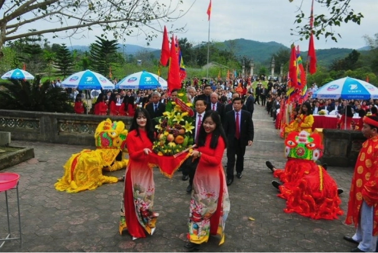 Lễ hội Hải Thượng Lãn Ông tại Hà Tĩnh