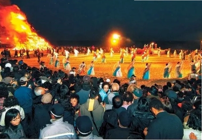Lễ hội lửa Jeju với nghi thức đốt lửa truyền thống
