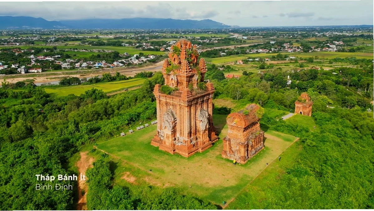 Lễ hội truyền thống độc đáo tại miền Trung