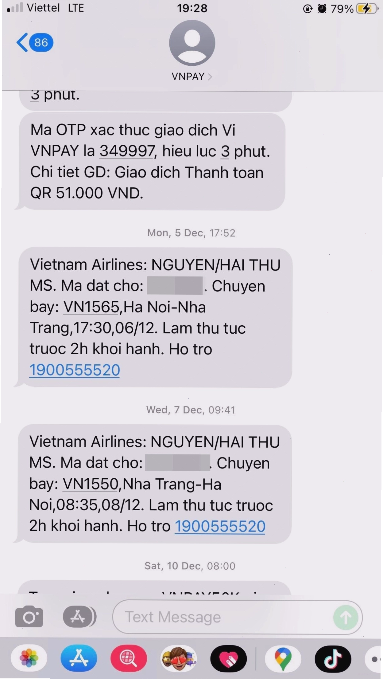 Liên hệ tổng đài Vietnam Airlines để kiểm tra mã đặt chỗ