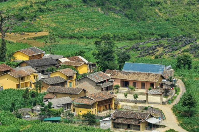 Lô Lô Chải Hà Giang: Khám phá vẻ đẹp hoang sơ và văn hóa độc đáo