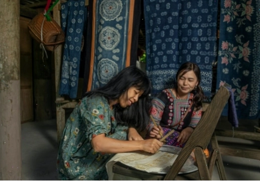 Lớp vẽ tranh sáp ong tại Avana Retreat