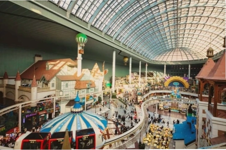Lotte World Adventure với quy mô rộng lớn mang đến nhiều trải nghiệm mới lạ