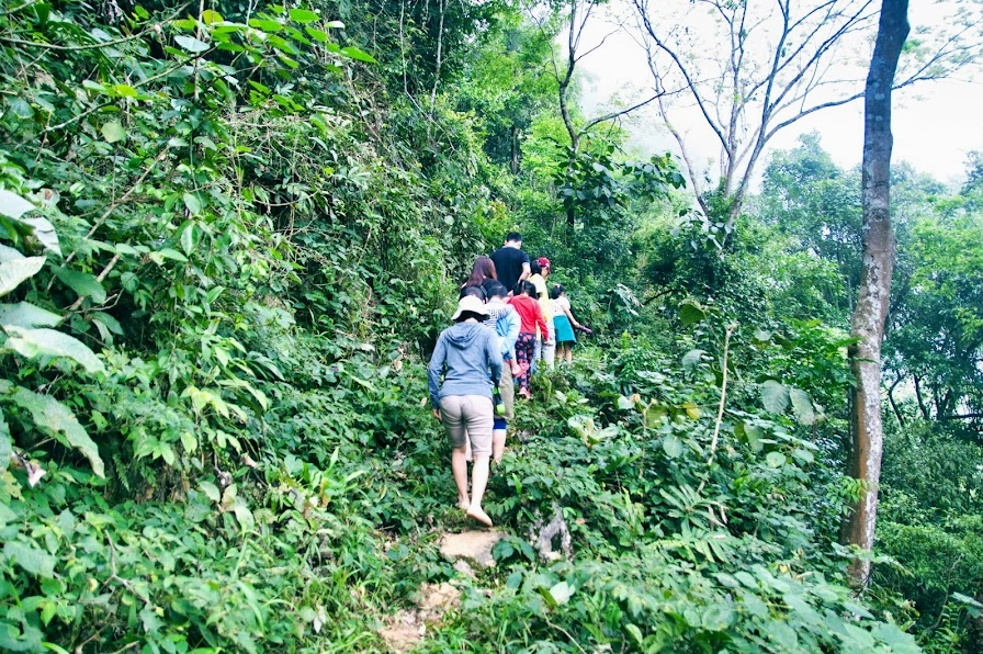 Lũng Vân Hòa Bình: Khám phá Nóc nhà xứ Mường và trải nghiệm văn hóa độc đáo