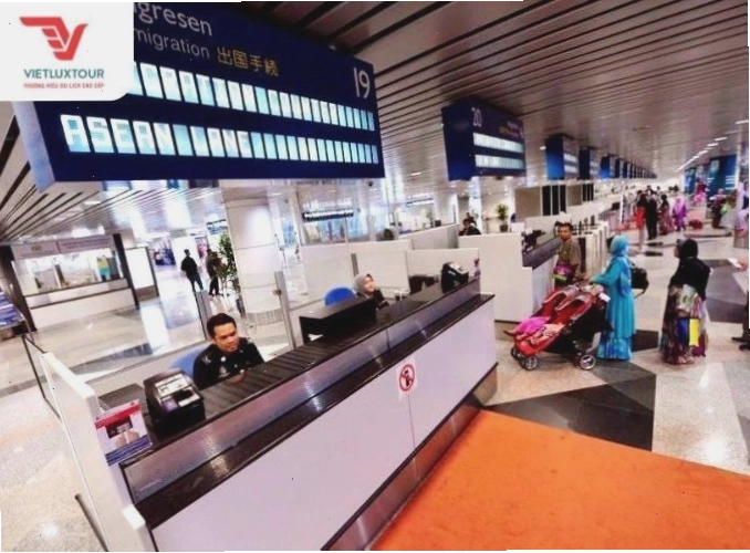 Lưu mã QR xác nhận nhập cảnh Malaysia trên điện thoại
