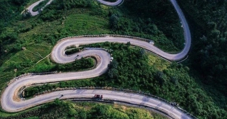Mã Pì Lèng là gì? Khám phá ý nghĩa tên gọi và sự hùng vĩ của 'tứ đại đỉnh đèo'