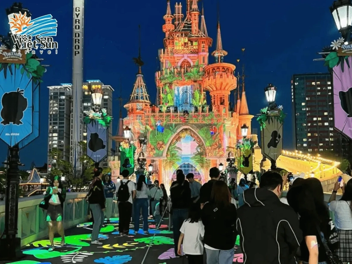 Magic Castle – biểu tượng cổ tích tại Lotte World, đẹp nhất khi lên đèn về đêm