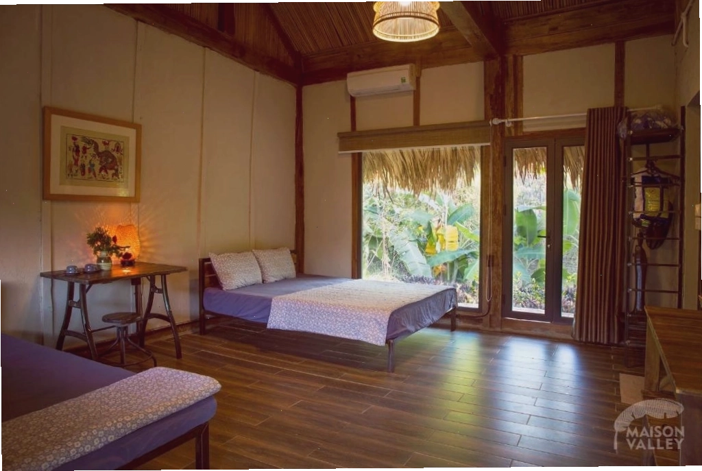 Mai Châu Valley Retreat nhìn từ trên cao với khung cảnh thiên nhiên hùng vĩ