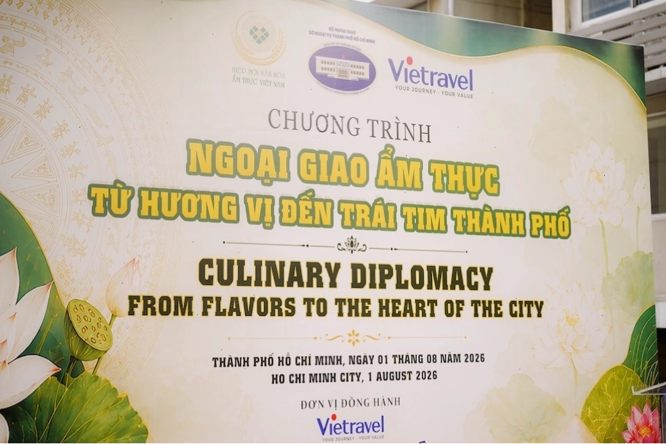 Mâm cỗ ngắm trăng Tsukimi truyền thống của Nhật Bản