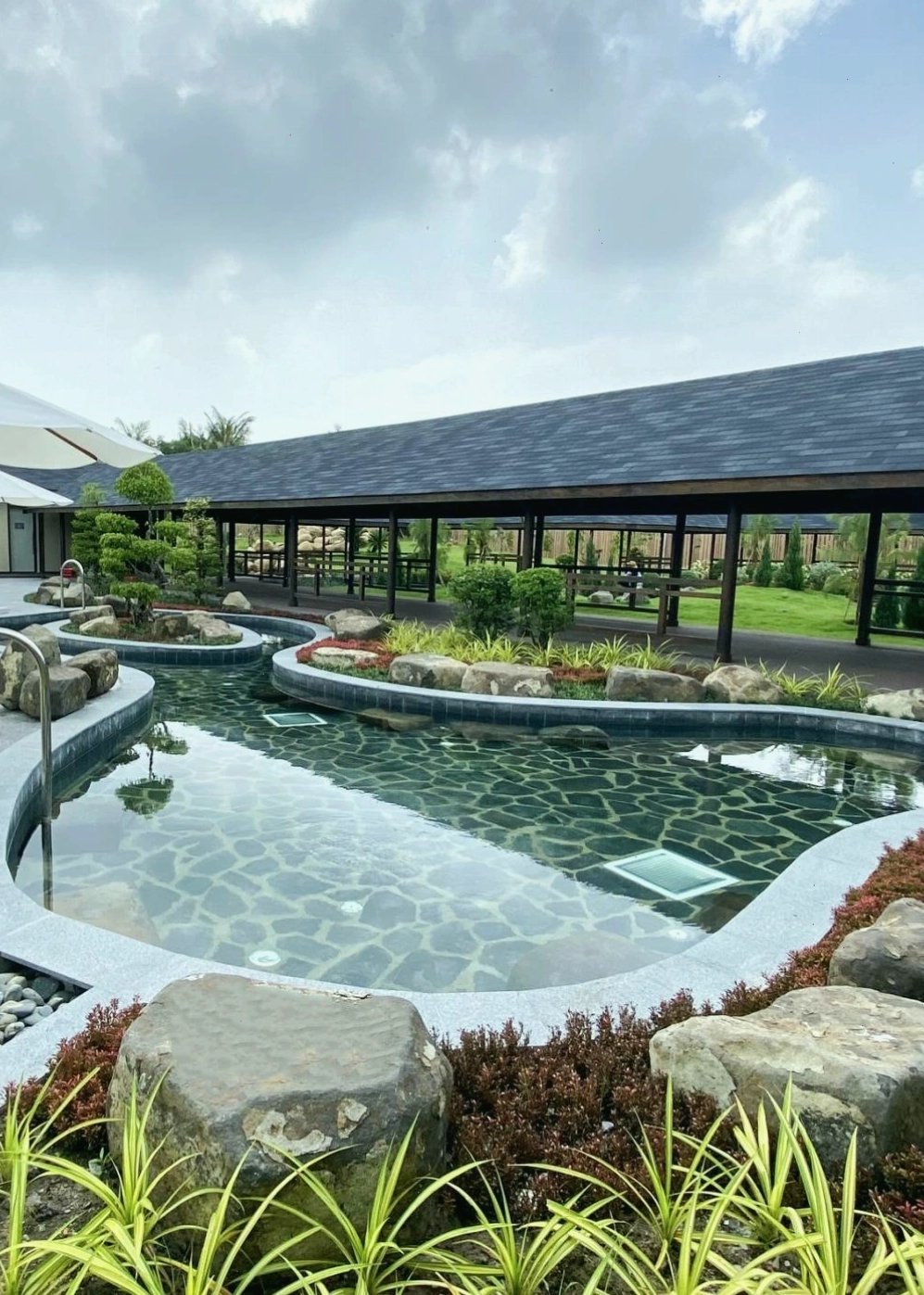 Minera Hot Springs Bình Châu Resort với không gian xanh mát