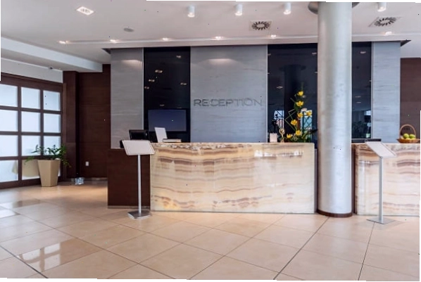 Mô hình Front Desk hiện đại với công nghệ hỗ trợ