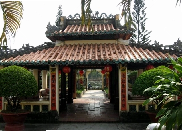 Mộ Mạc Thiên Tứ trên núi Bình San - một di tích lịch sử quan trọng