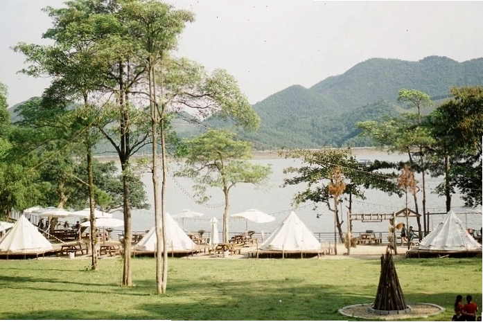 Mô tả hình ảnh lều glamping là gì