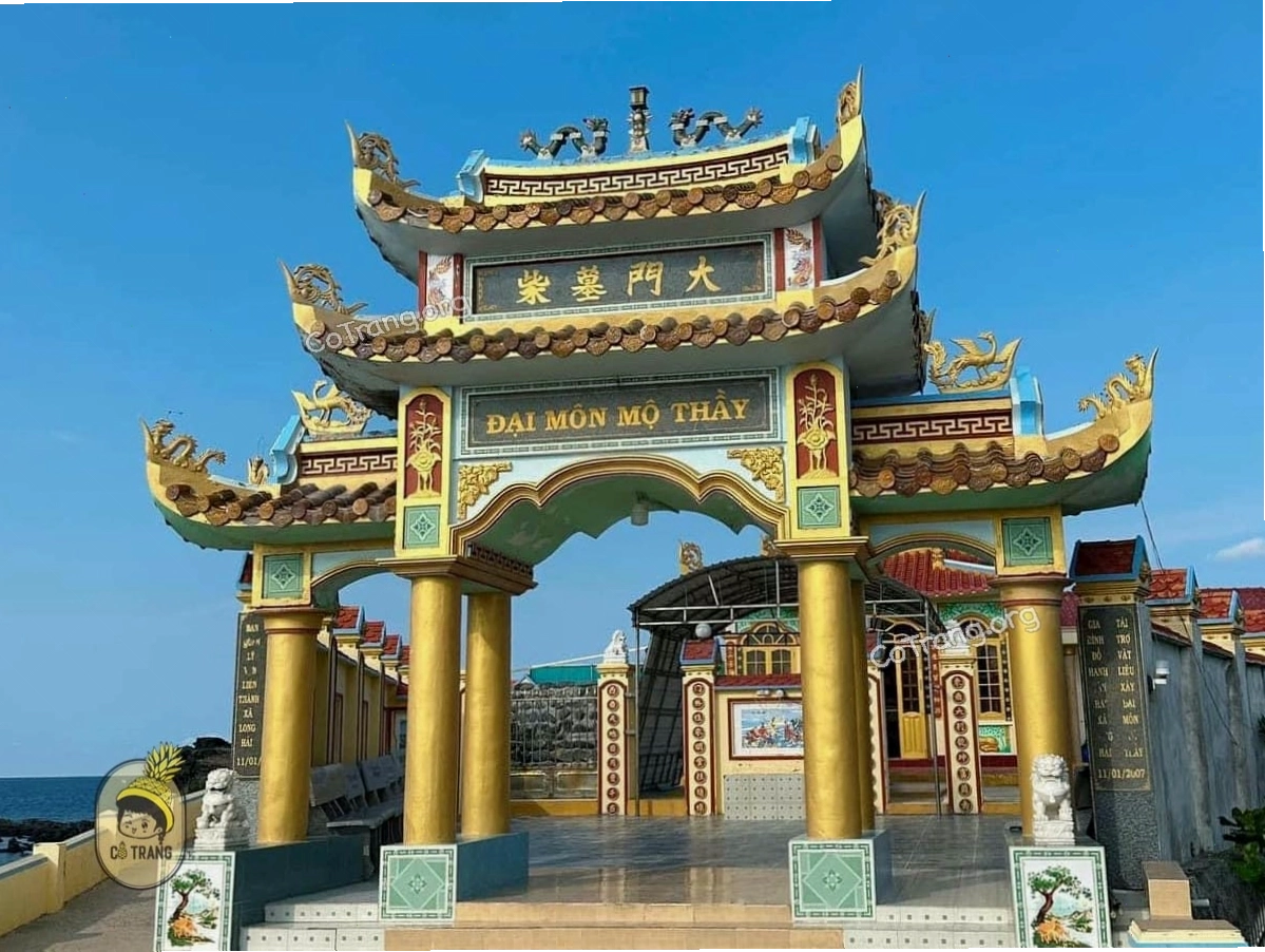 Mộ Thầy, một địa điểm tâm linh thu hút tại Đảo Phú Quý