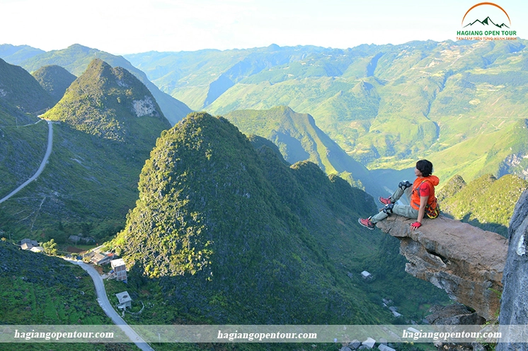 Mỏm đá tử thần Hà Giang: Chinh phục thách thức và vẻ đẹp nghẹt thở