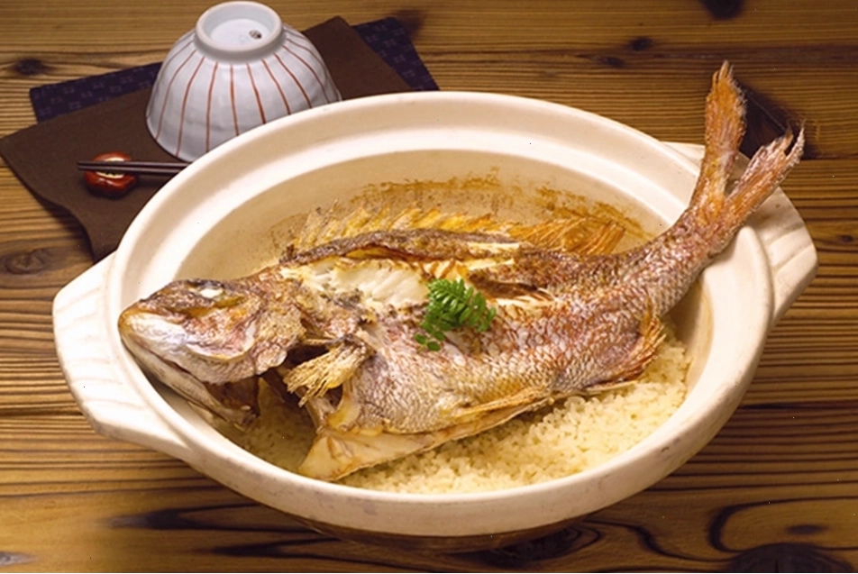 Món cơm cá tráp (Taimeshi) đặc sản của Ehime