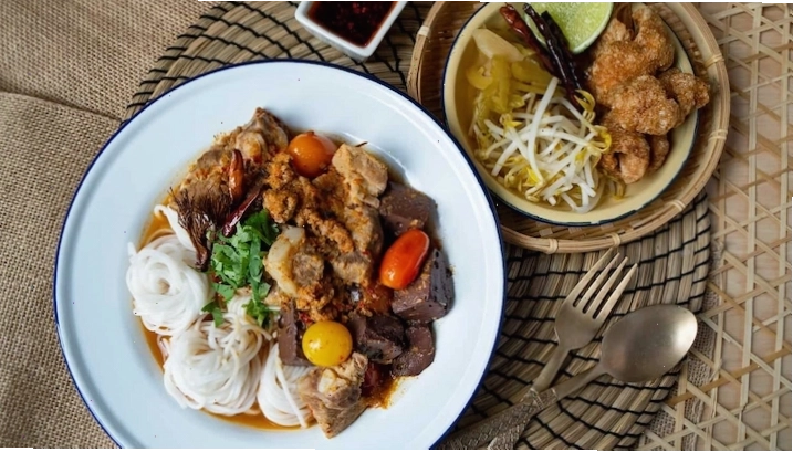 Món Khanom Jeen Nam Giao có thể thưởng thức quanh năm