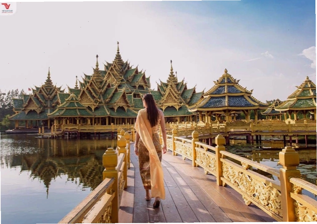 Món Pad Thai, một trong những món ăn nổi tiếng nhất của Thái Lan