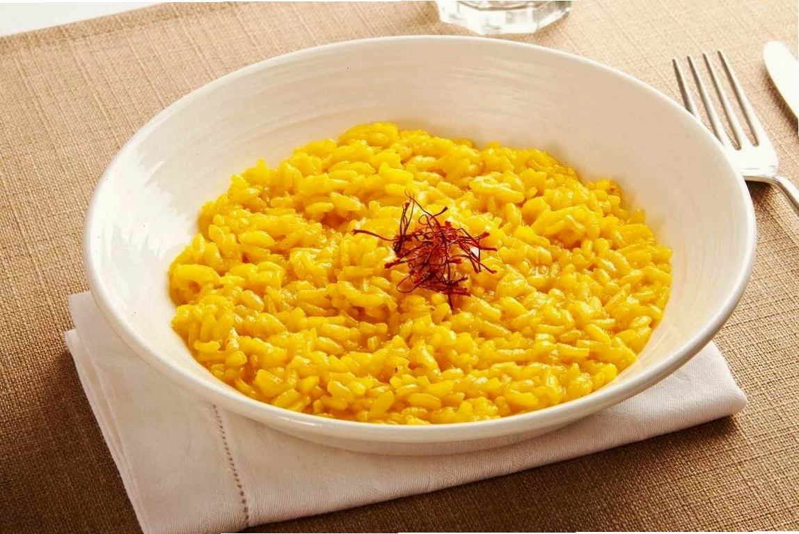 Món Risotto alla Milanese hấp dẫn