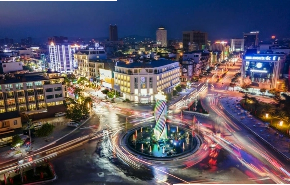 Móng Cái thu hút du khách sau khi thông tuyến cao tốc