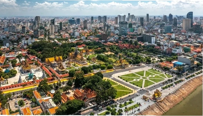 Một góc đường phố Phnom Penh nhộn nhịp