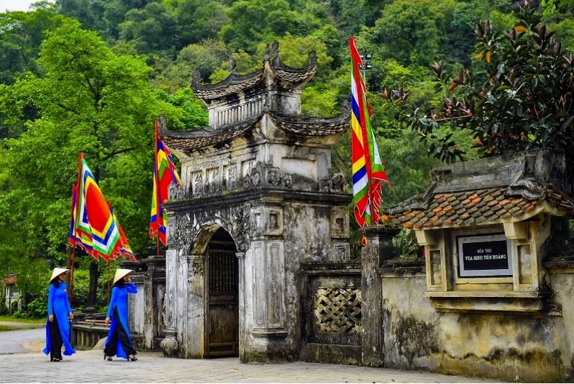 Một góc kiến trúc độc đáo của đền thờ Vua Đinh