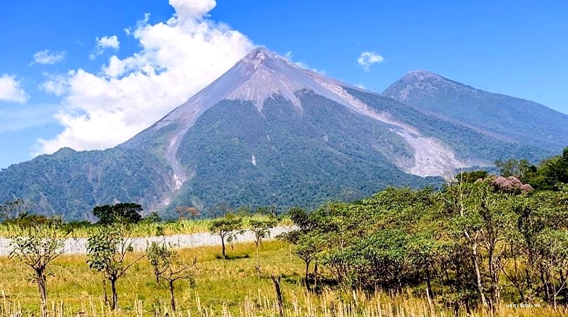 Một góc nhìn khác về vẻ đẹp của Guatemala với những dãy núi và thung lũng xanh mướt