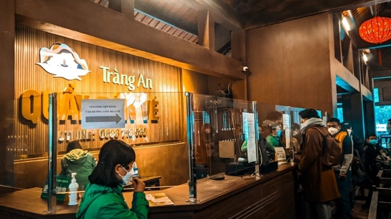 Mua vé Tràng An online: Hướng dẫn chi tiết và cập nhật giá vé 2026