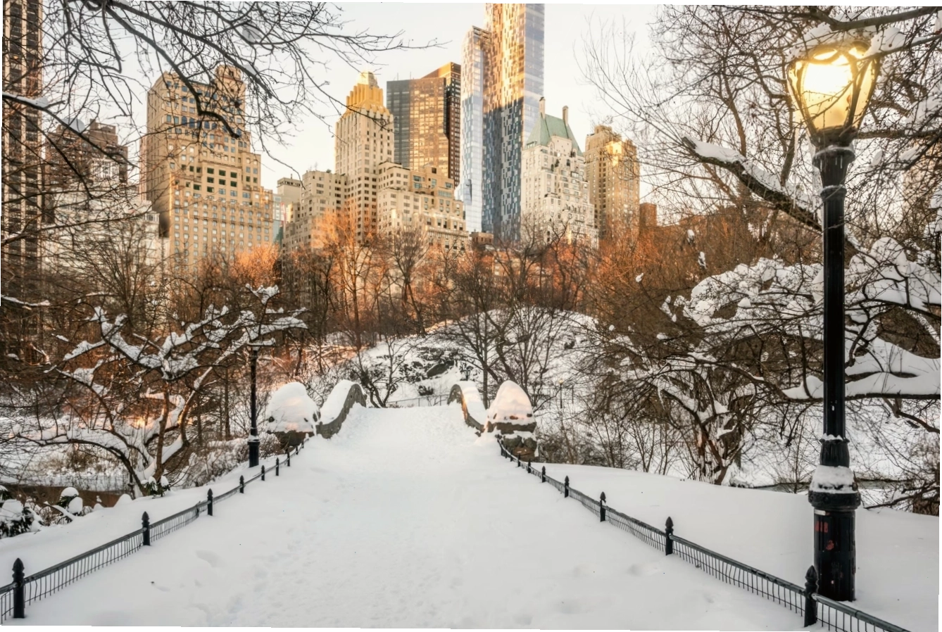 New York lung linh ánh đèn và trang trí Giáng sinh vào mùa đông