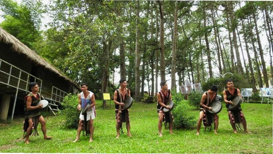 Nghề dệt thổ cẩm truyền thống của người dân tộc bản địa Lâm Đồng