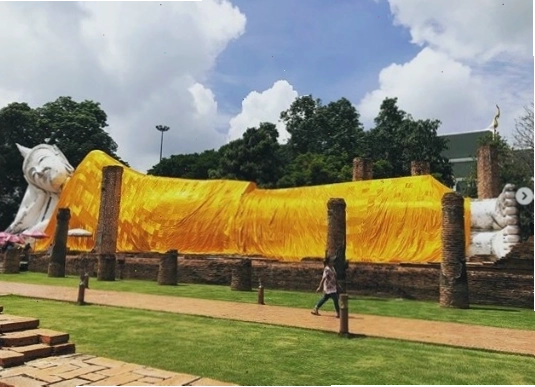 Ngôi đền cổ kính với tượng Phật nằm uy nghi tại Thái Lan