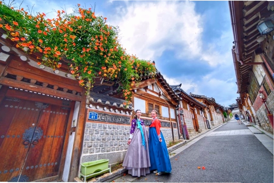 Ngôi làng cổ Namsangol Hanok với kiến trúc truyền thống Hàn Quốc