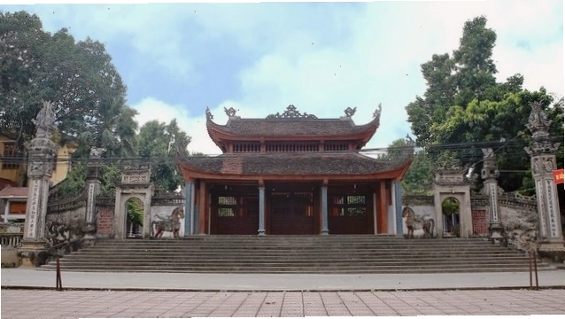 Ngôi nhà cổ với tường đá ong tại làng Yên Trường, Chương Mỹ
