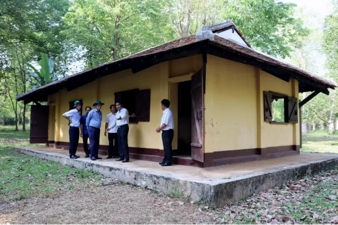 Ngôi nhà của phu cao su thời Pháp được phục dựng, mở cửa đón khách tham quan.