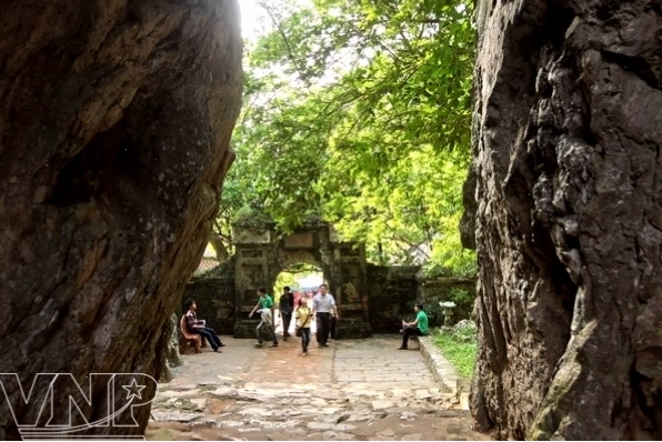 Ngũ Hành Sơn nhìn từ xa với vẻ đẹp hùng vĩ