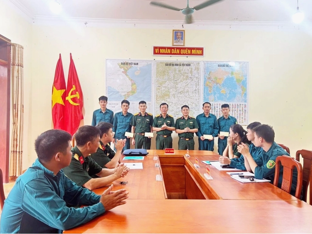 Người dân tham gia bỏ phiếu trong cuộc bầu cử địa phương