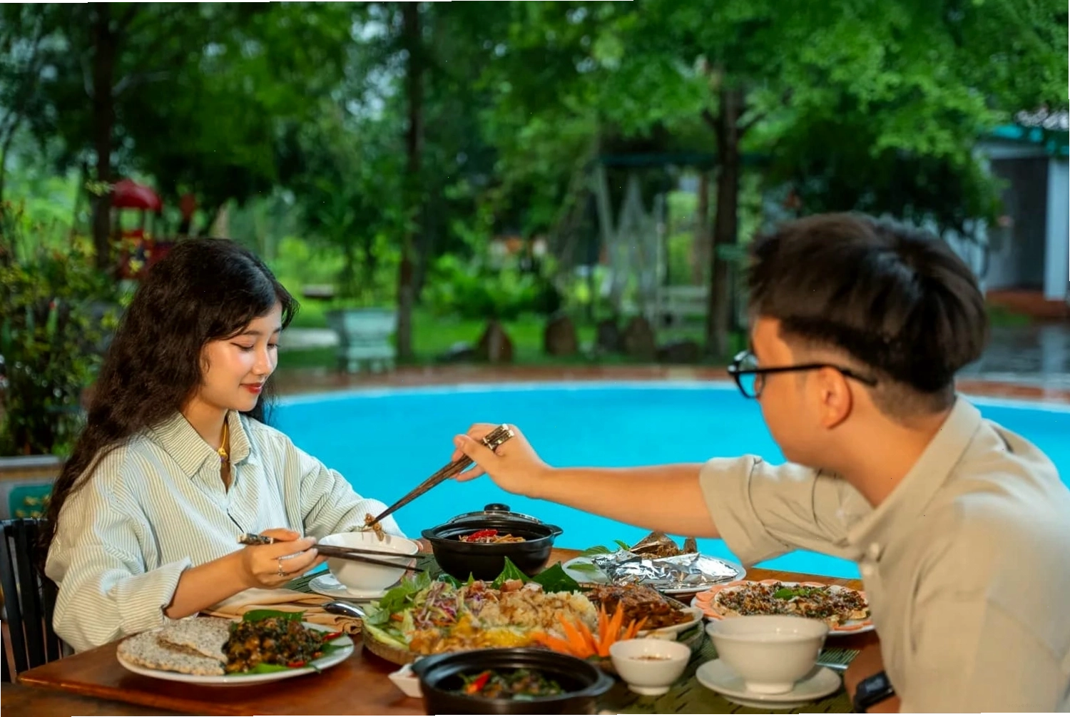 Nhà hàng Chày Lập với không gian ẩm thực gần gũi thiên nhiên
