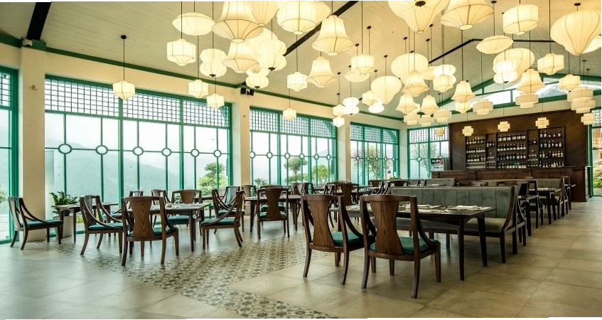 Nhà hàng sang trọng tại Le Champ Tú Lệ Resort
