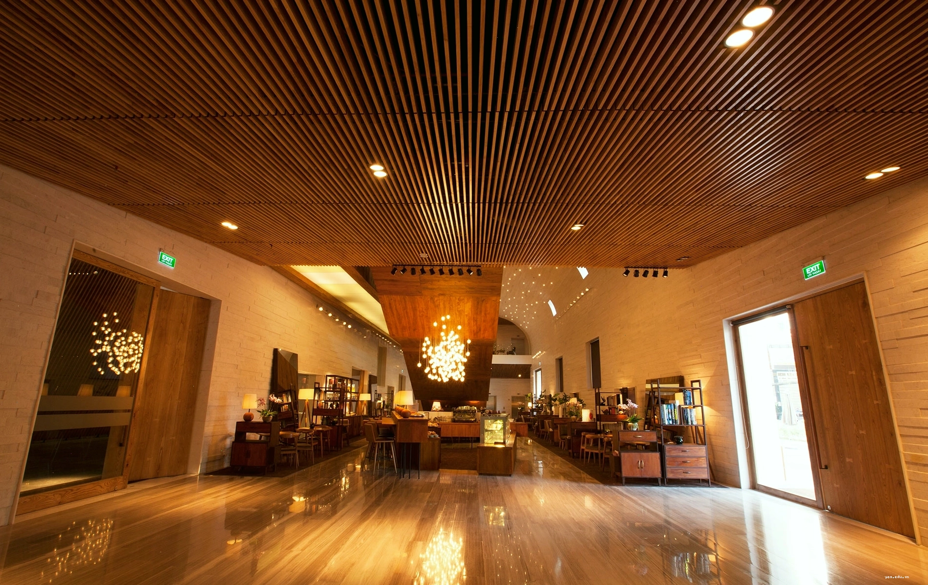 Nhà hàng The LOG trên tầng thượng GEM Center