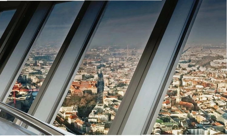 Nhà hàng xoay Sphere trên Tháp truyền hình Berlin